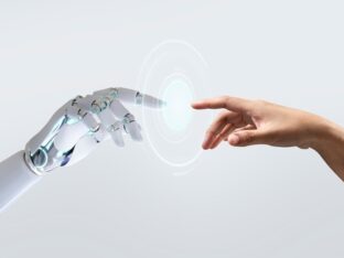 Human & AI Collaboration